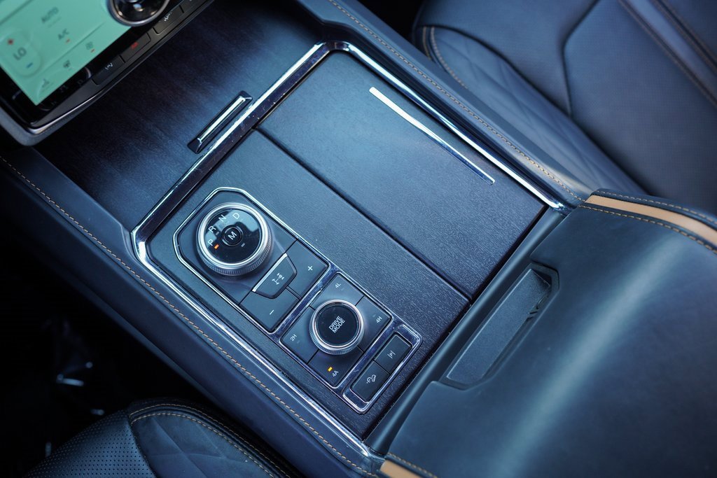 Used 2023 Ford Expedition Platinum image 35
