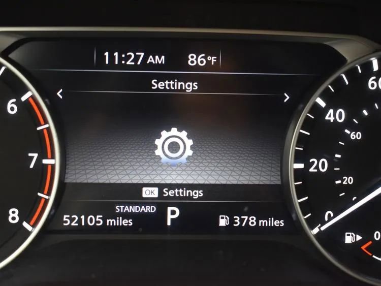 Used 2023 Nissan Rogue SV image 29