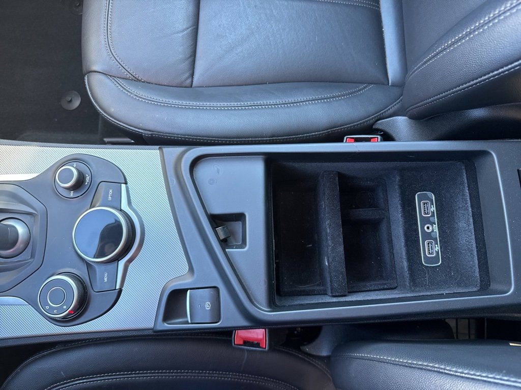 Used 2019 Alfa Romeo Stelvio Sport w/ Quick Order Package 22J Sport image 38