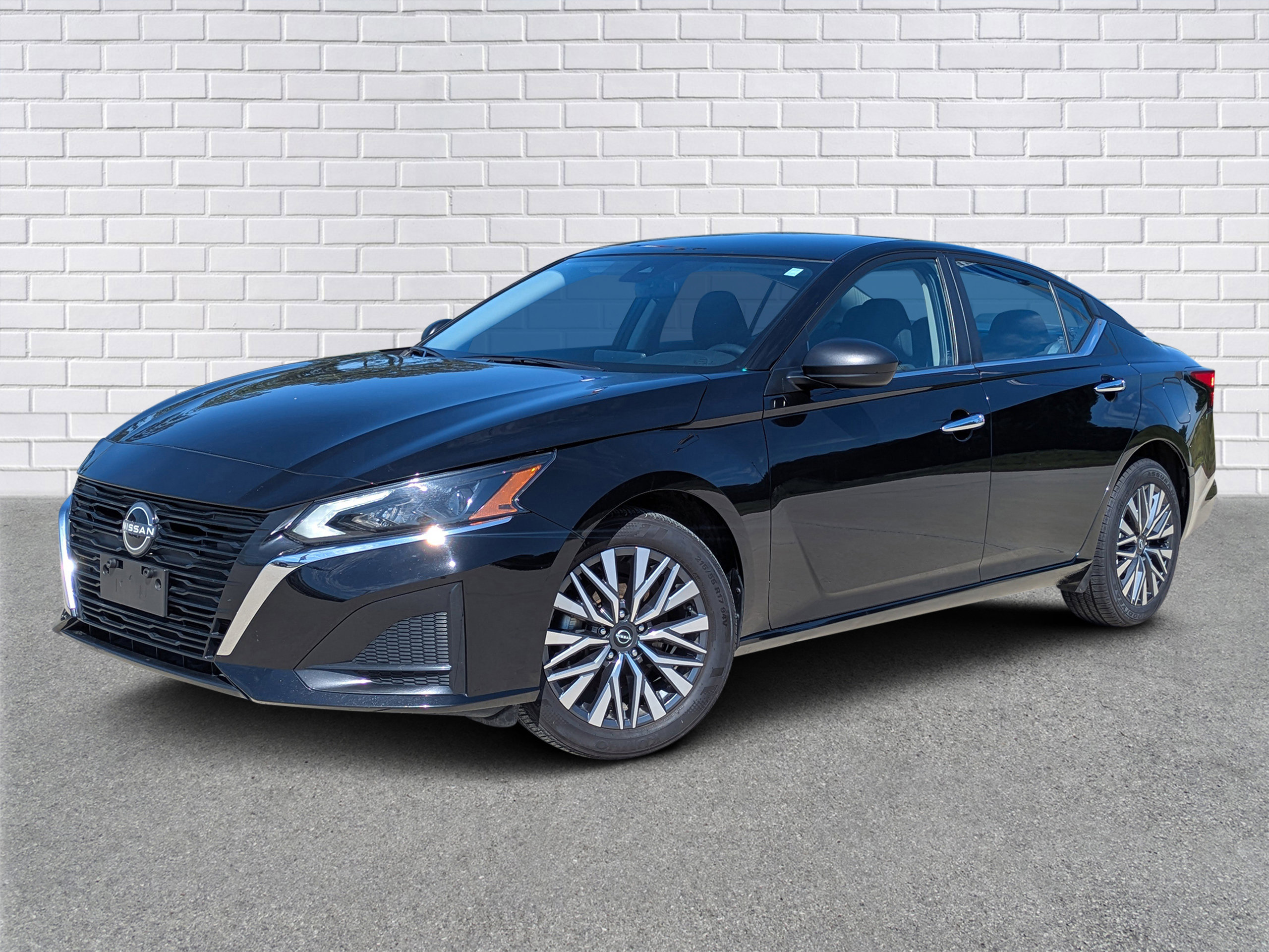 Used 2025 Nissan Altima 2.5 SV