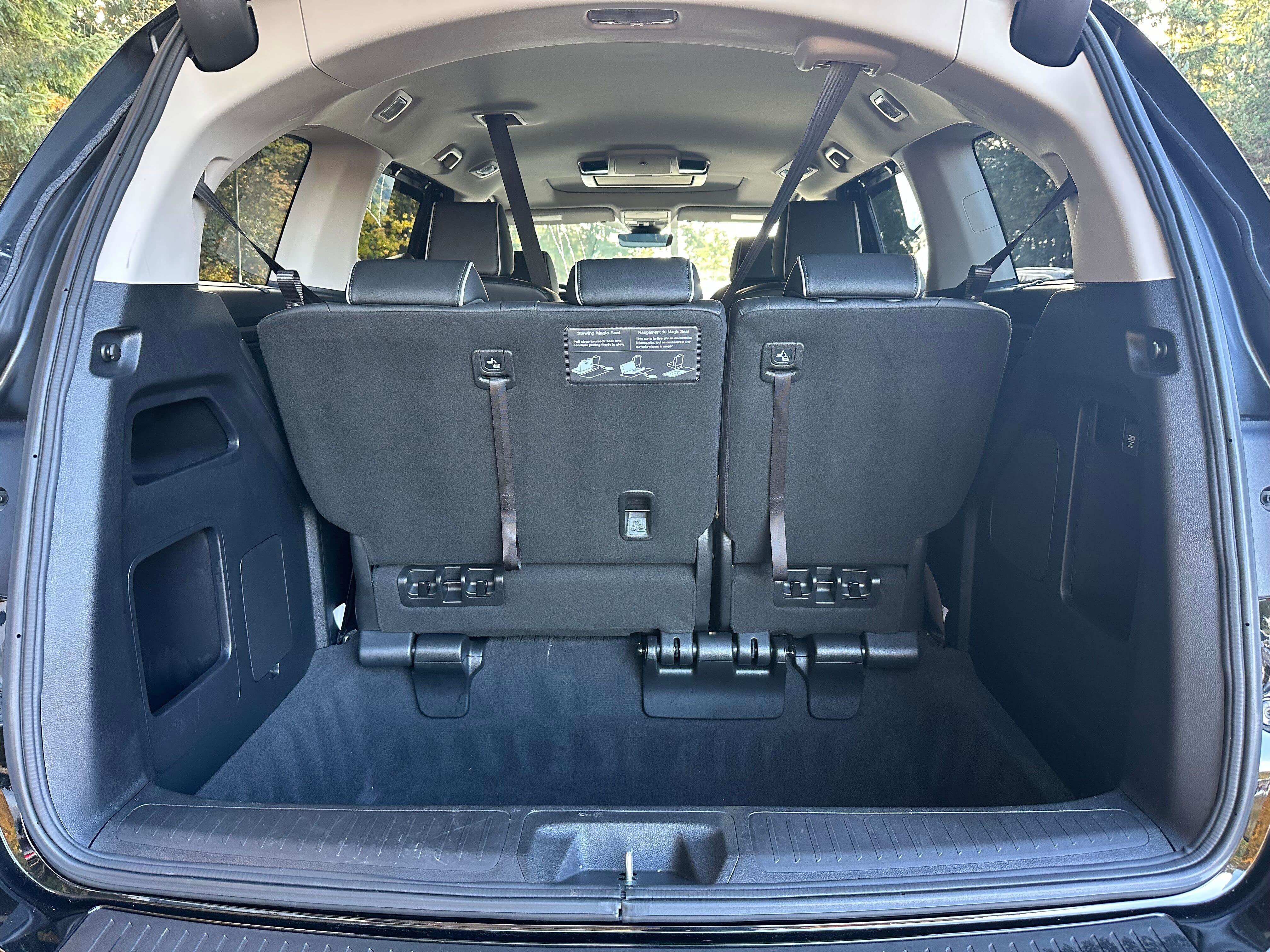 Used 2025 Honda Odyssey Elite image 13