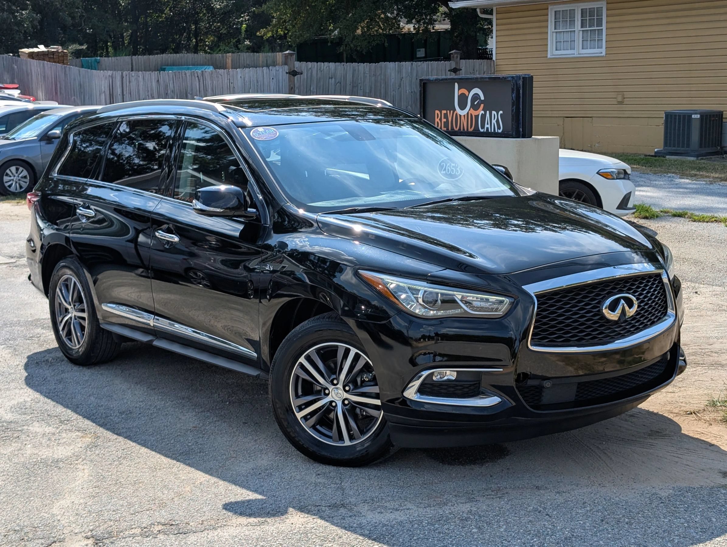 Used 2018 INFINITI QX60 Luxe w/ Premium Plus Package AWD/4WD image 1