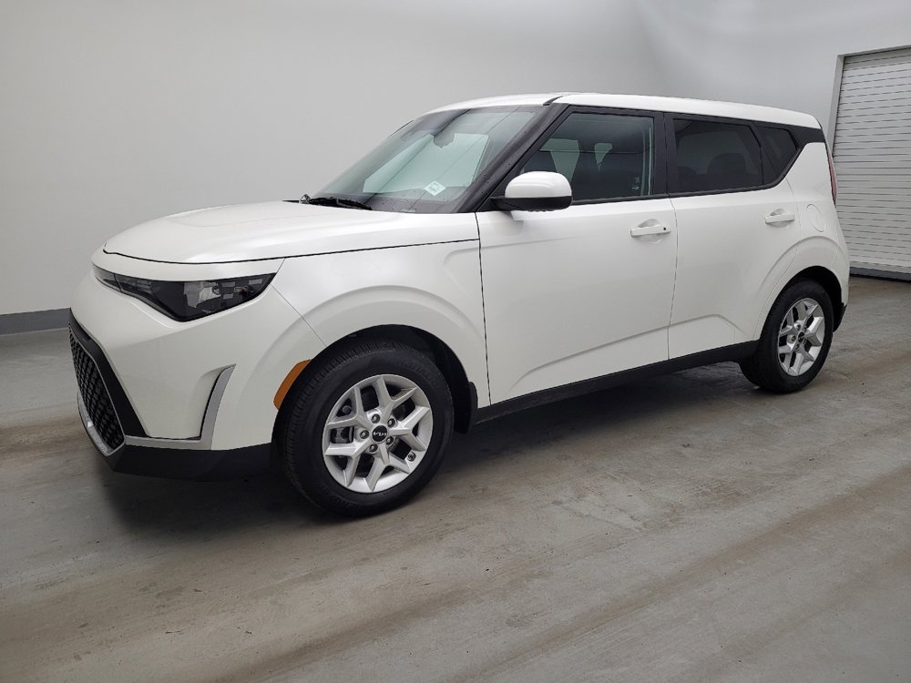 Used 2025 Kia Soul S FWD image 2