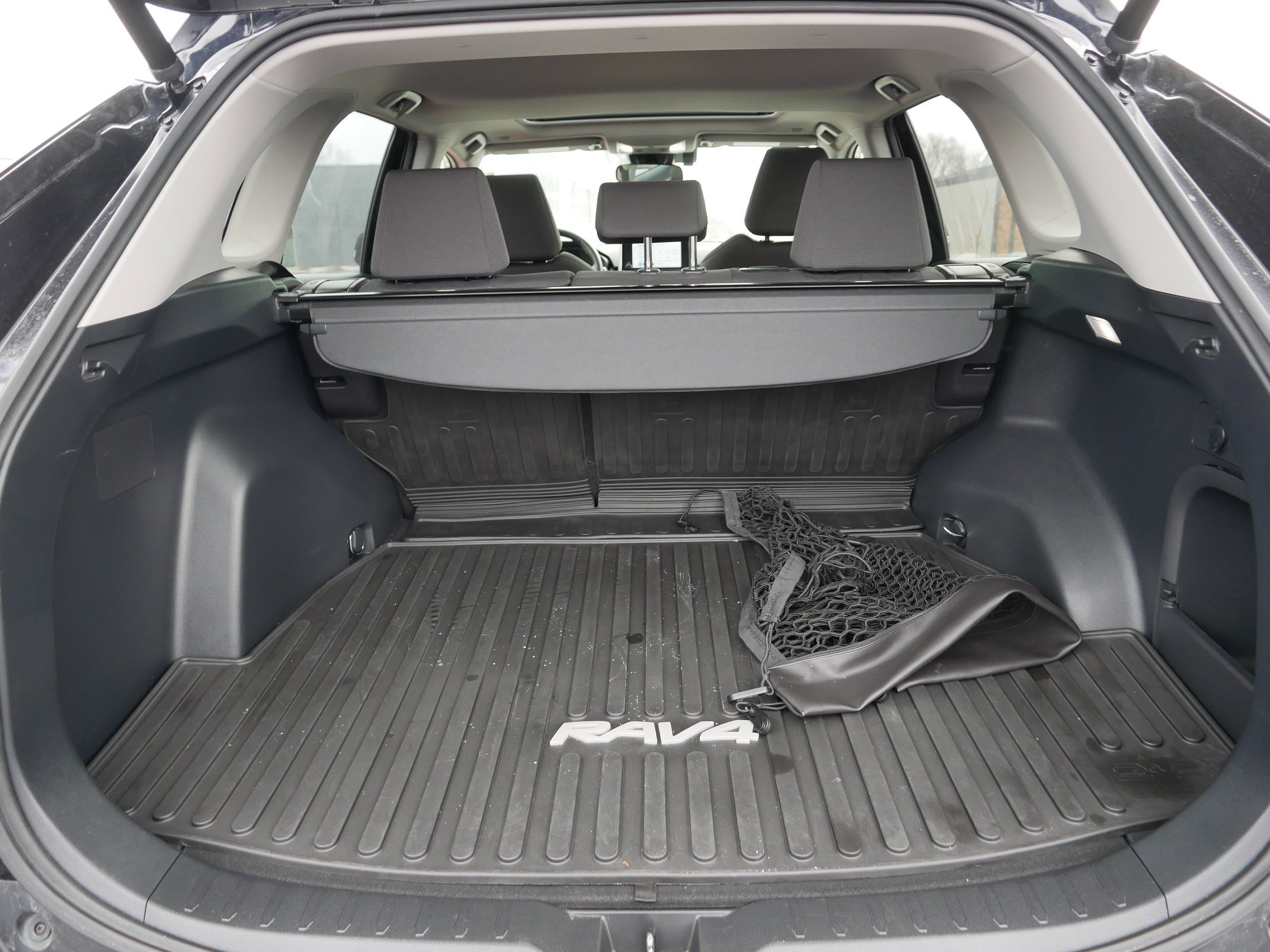 Used 2023 Toyota RAV4 XLE w/ Convenience Package image 18