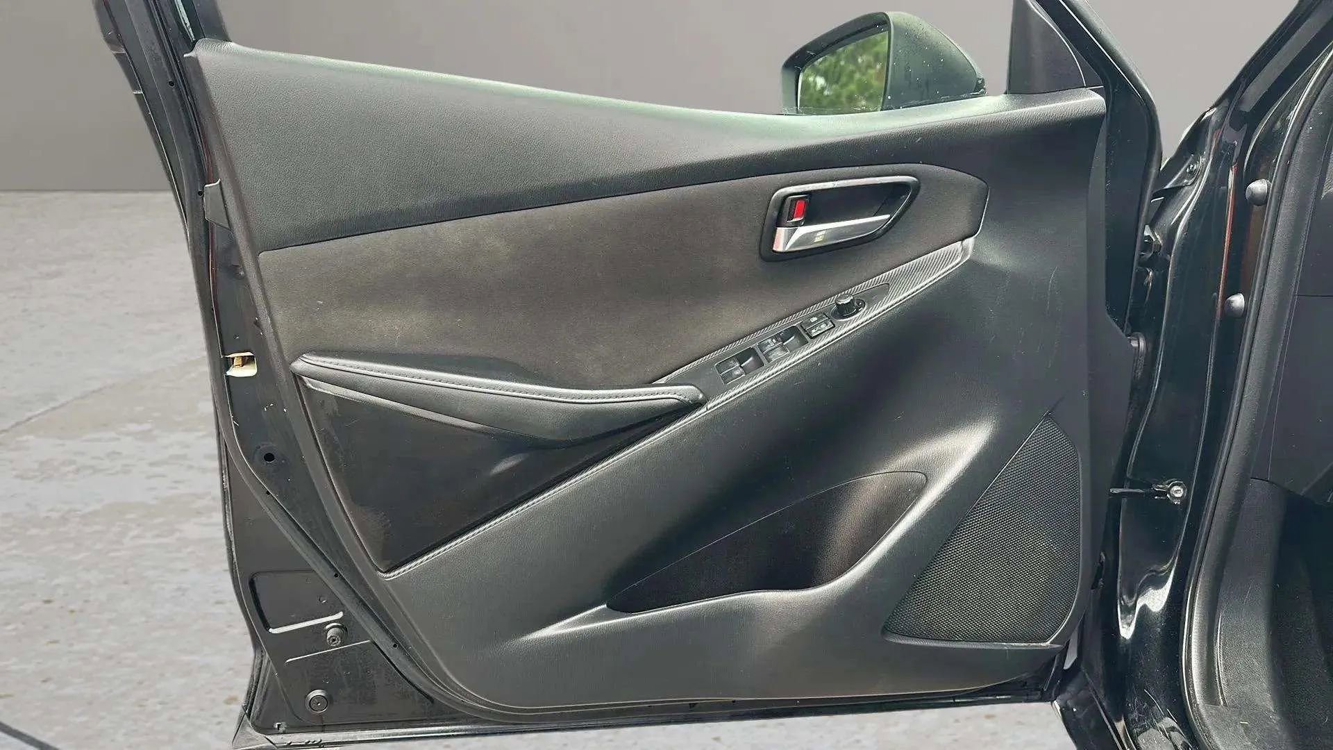 Used 2016 Scion iA image 11