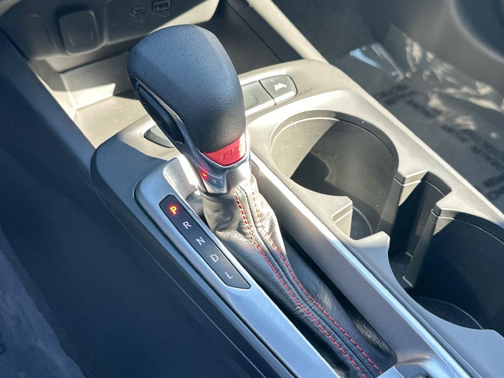 Certified 2024 Chevrolet Trax RS FWD image 16