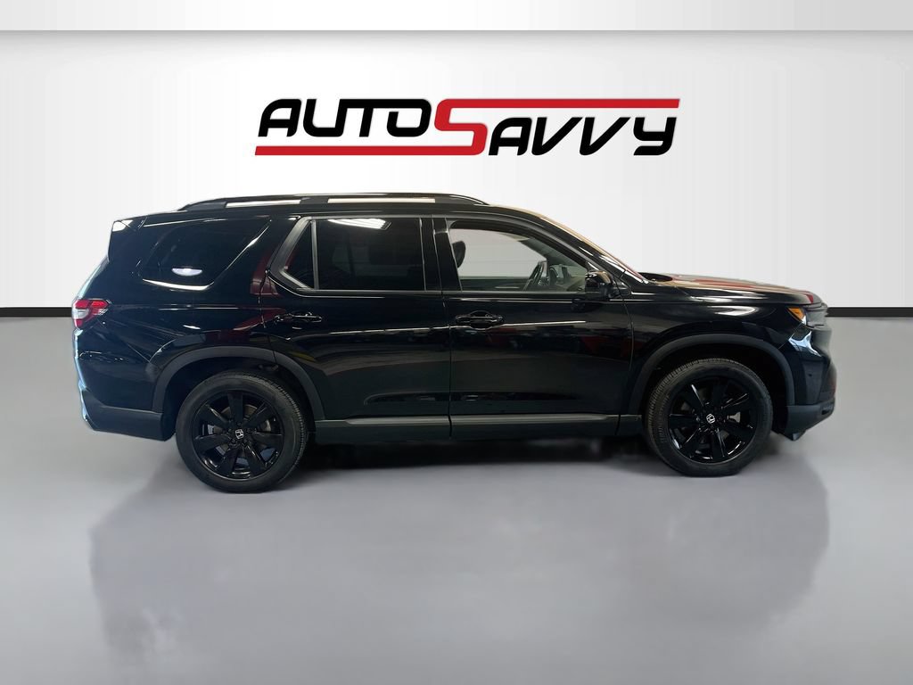 Used 2025 Honda Pilot Black Edition image 8