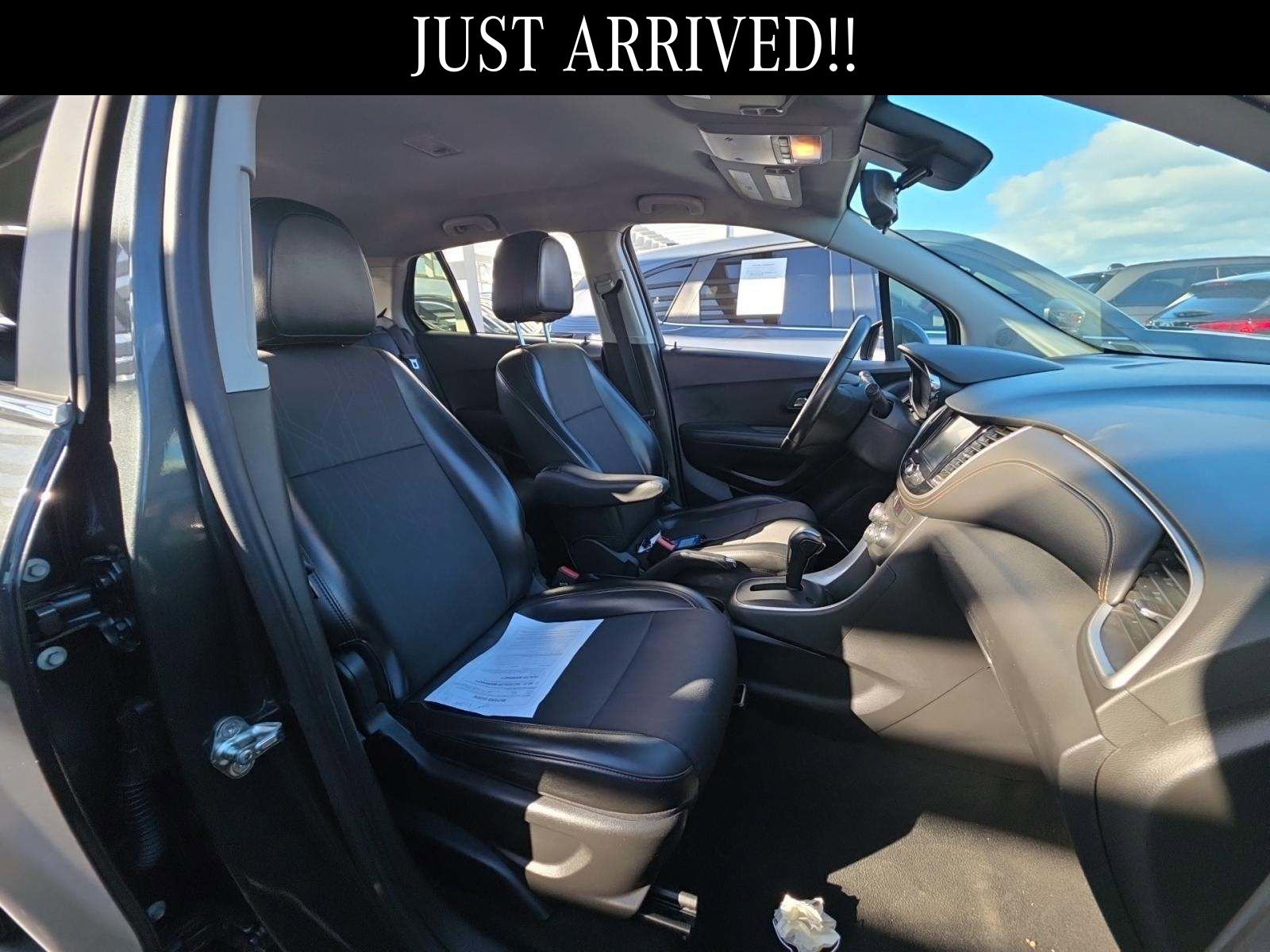 Used 2017 Chevrolet Trax LT w/ LT Convenience Package image 9