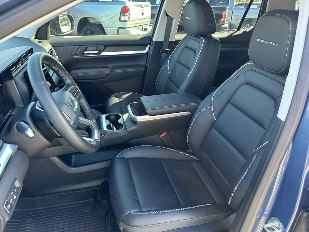 Used 2026 GMC Terrain Denali AWD/4WD image 21