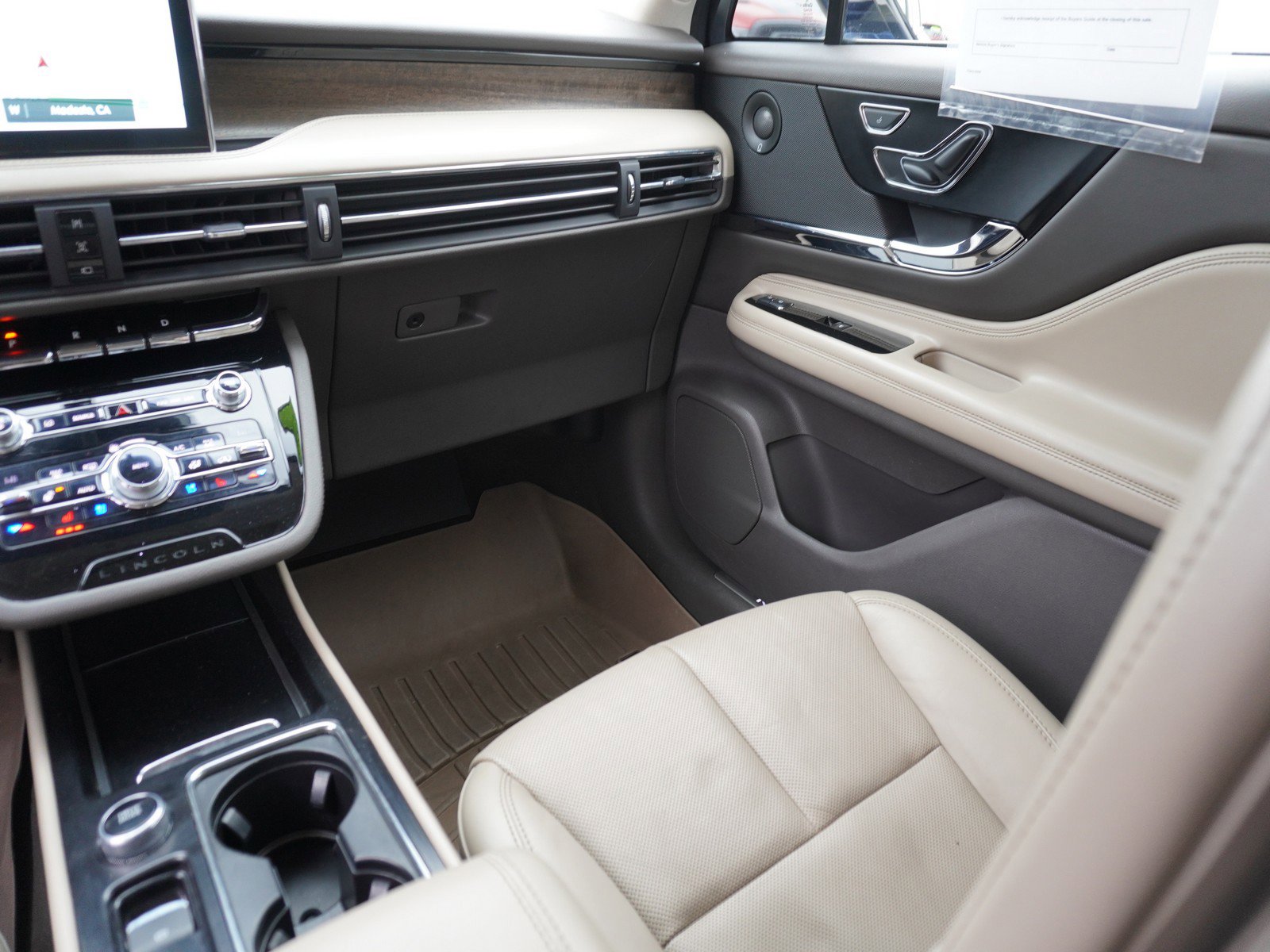 Used 2020 Lincoln Corsair Reserve w/ Equipment Group 201A image 18