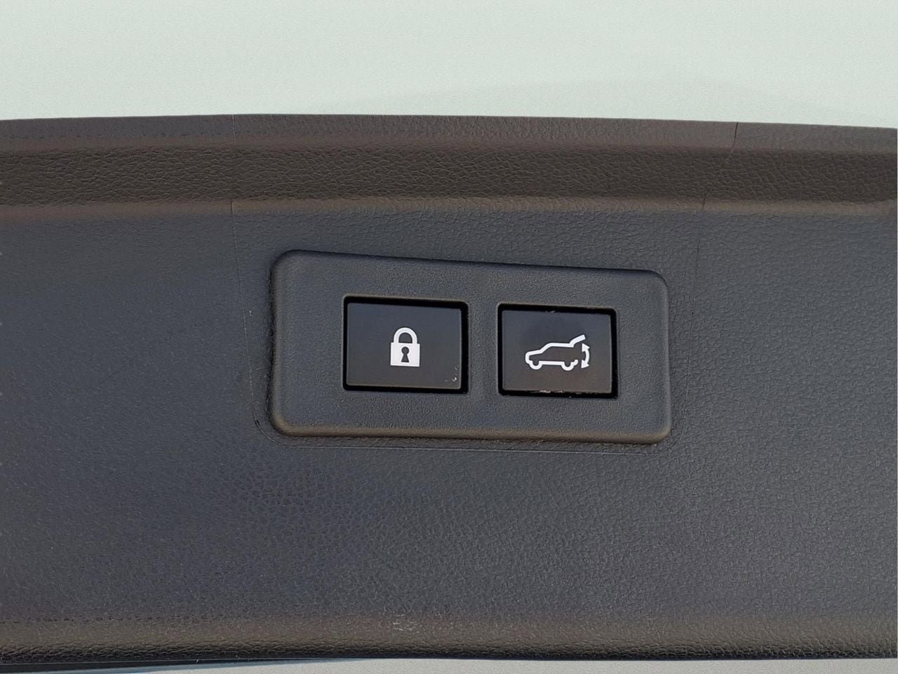 Used 2025 Subaru Outback Onyx Edition XT AWD/4WD image 7