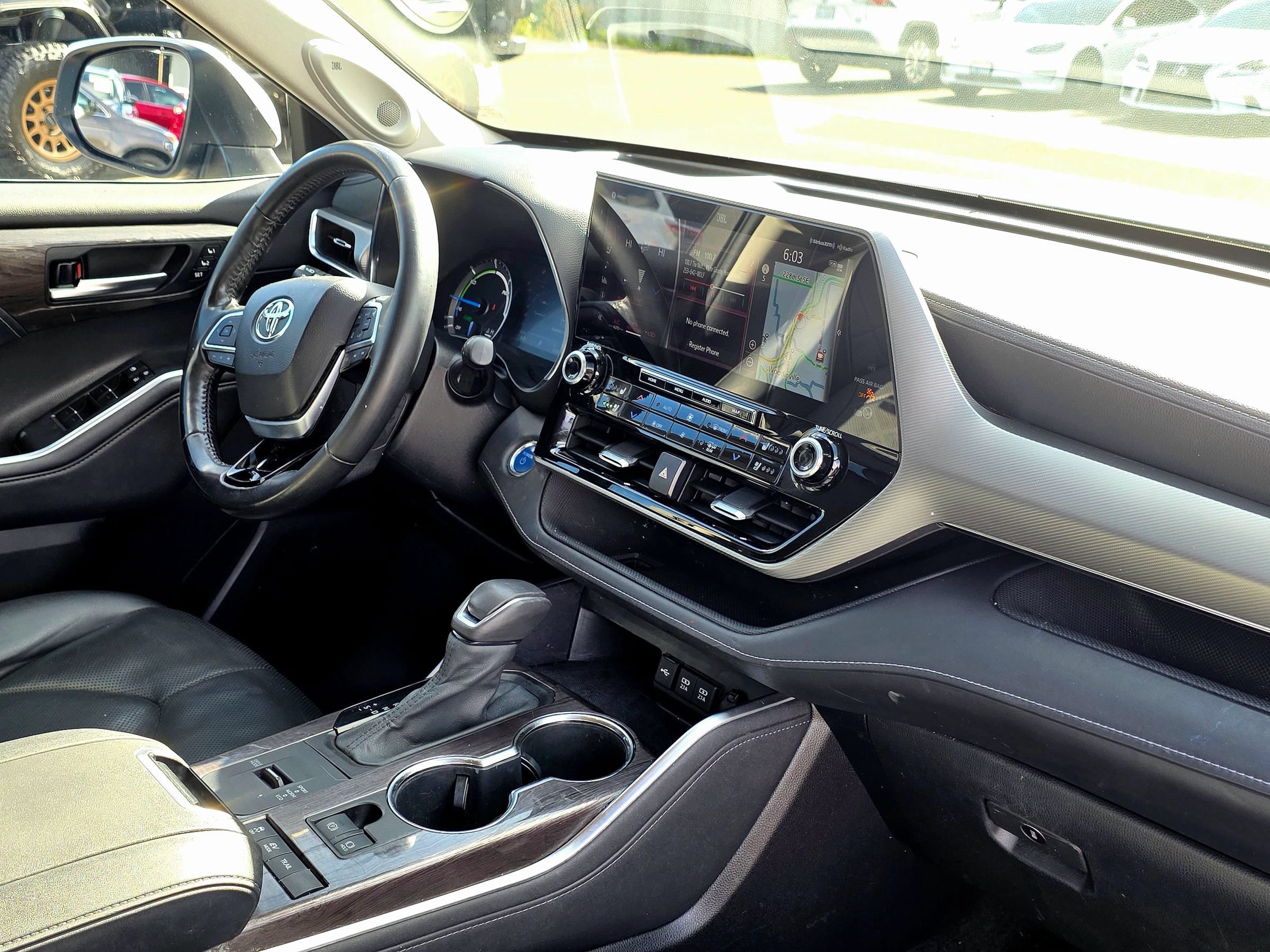 Used 2021 Toyota Highlander Platinum AWD/4WD image 30
