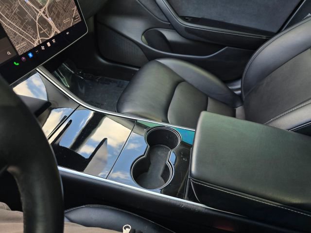 Used 2018 Tesla Model 3 image 26