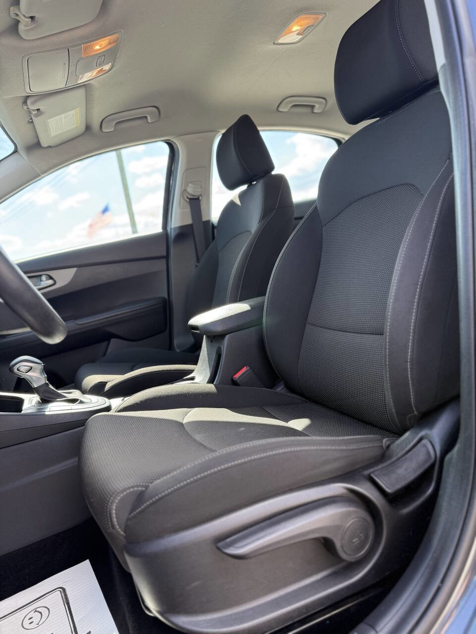 Used 2020 Kia Forte LXS image 9