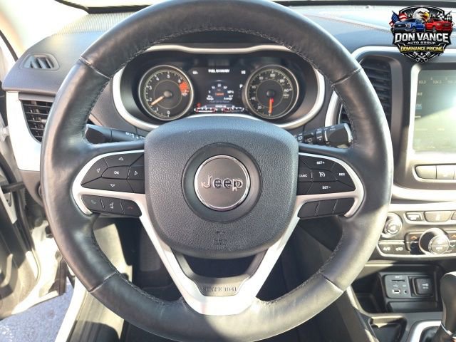 Used 2018 Jeep Cherokee Limited FWD image 9