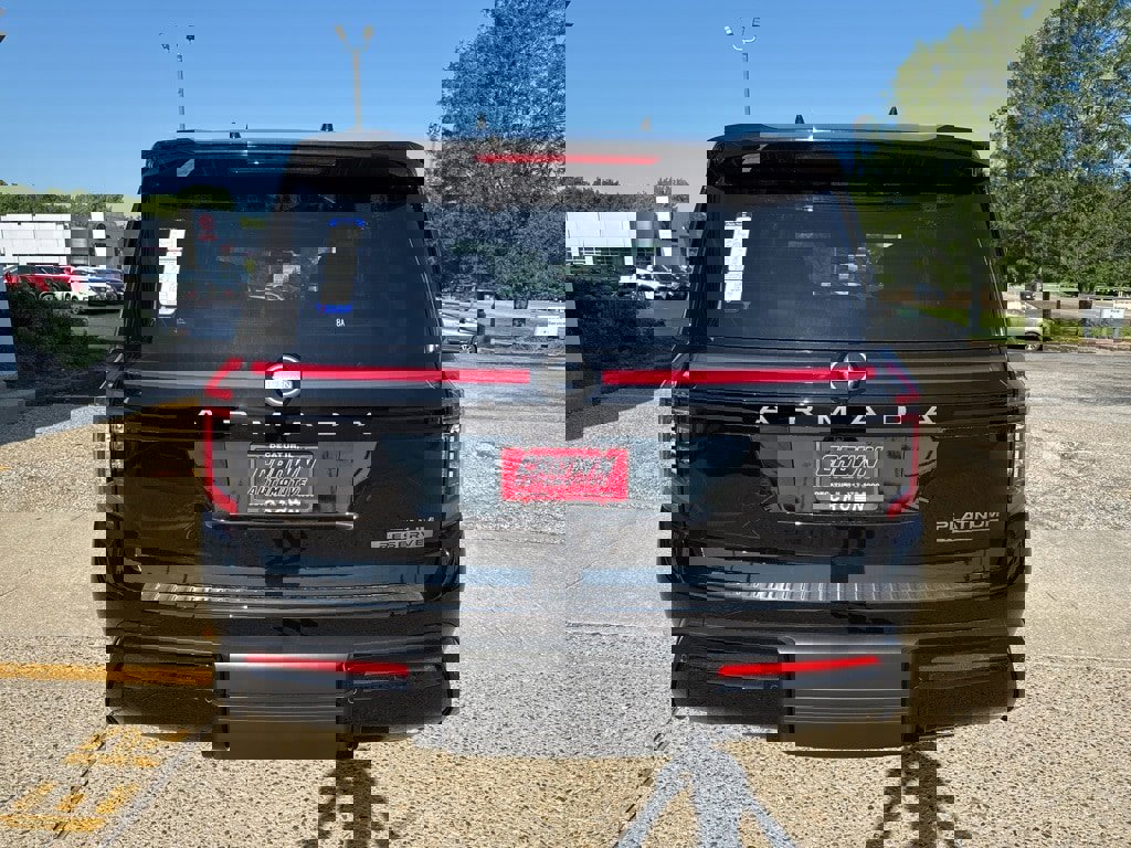 New 2025 Nissan Armada Platinum Reserve image 5