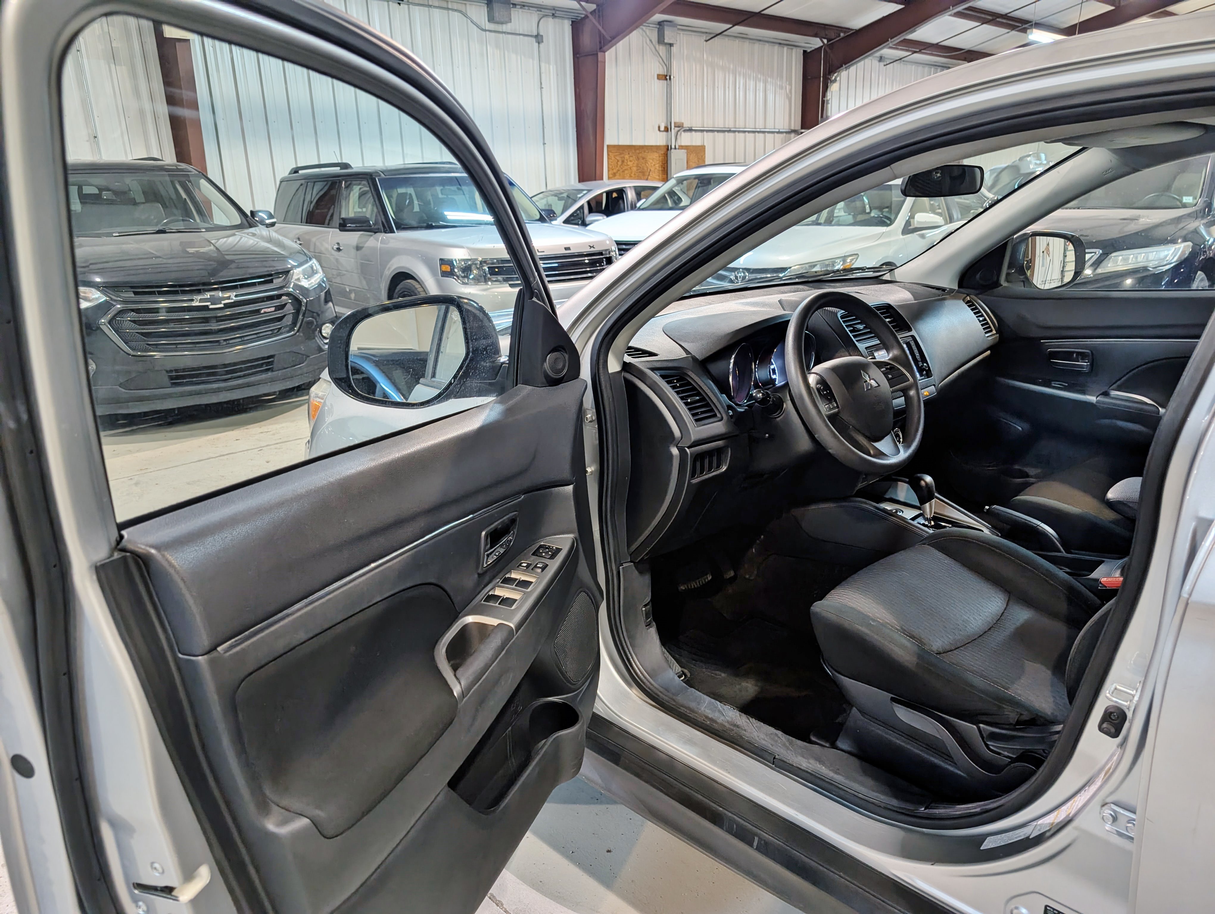 Used 2018 Mitsubishi Outlander Sport ES AWD/4WD image 14