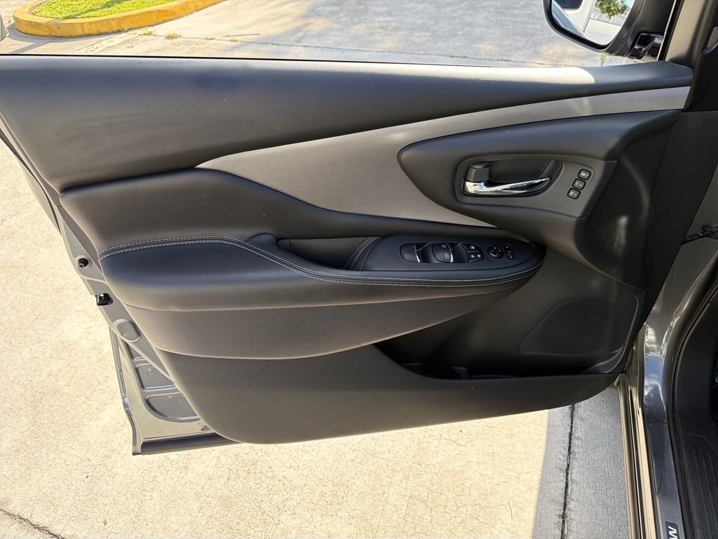 Used 2021 Nissan Murano SL FWD image 17