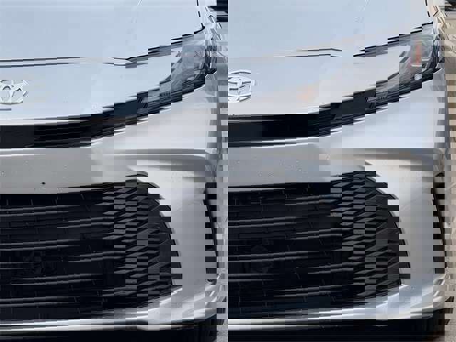 Used 2025 Toyota Camry LE image 9