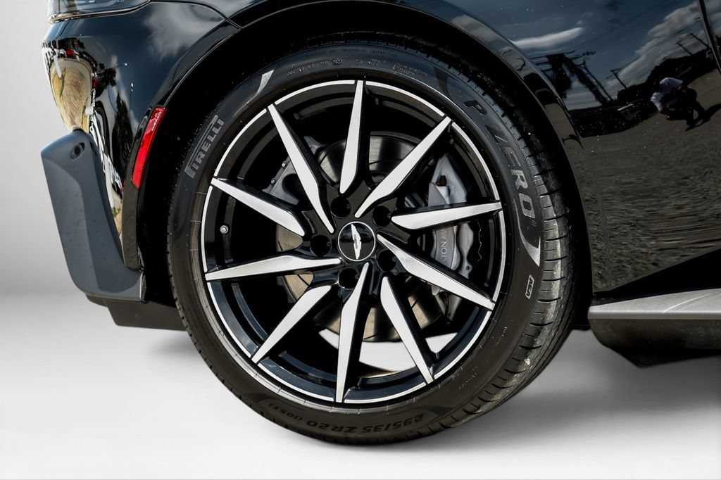 Used 2020 Aston Martin V8 Vantage Coupe RWD image 47