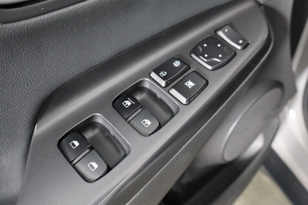 Used 2023 Hyundai Kona Limited FWD image 14