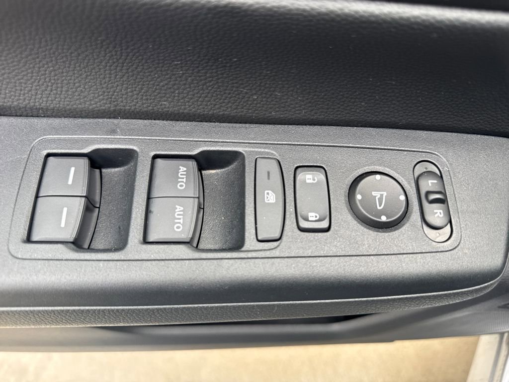 Used 2025 Honda CR-V Sport image 26