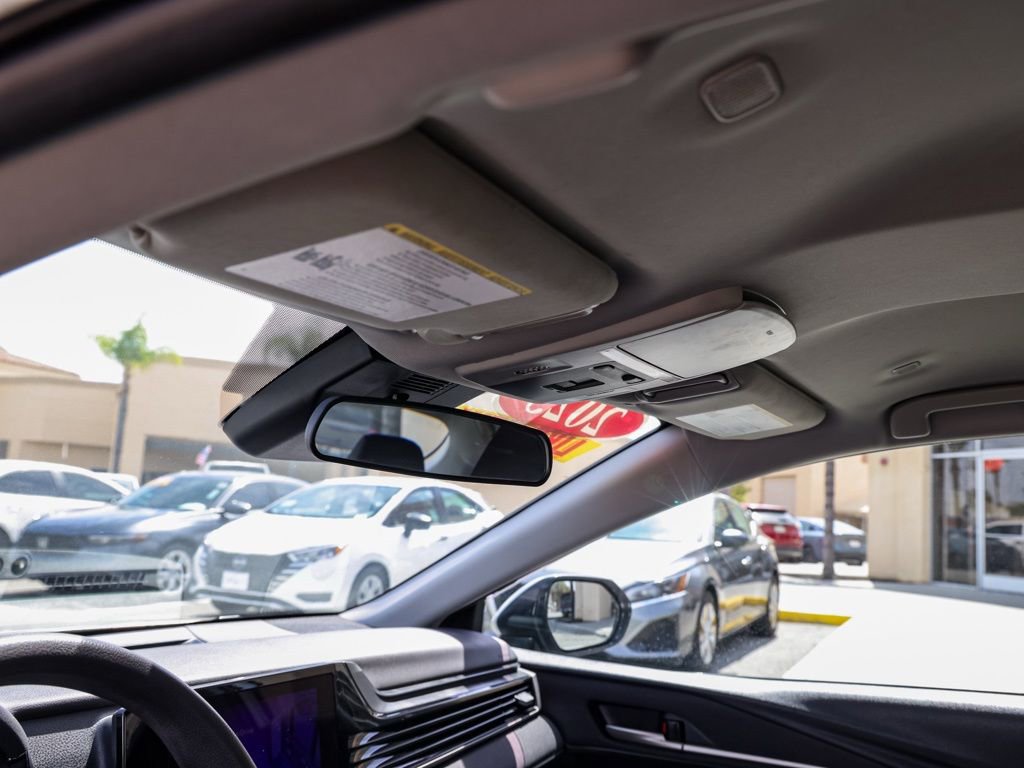 Used 2025 Toyota Camry LE image 14