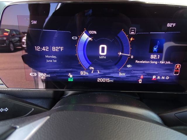 Used 2024 Chevrolet Blazer EV LT AWD/4WD image 14