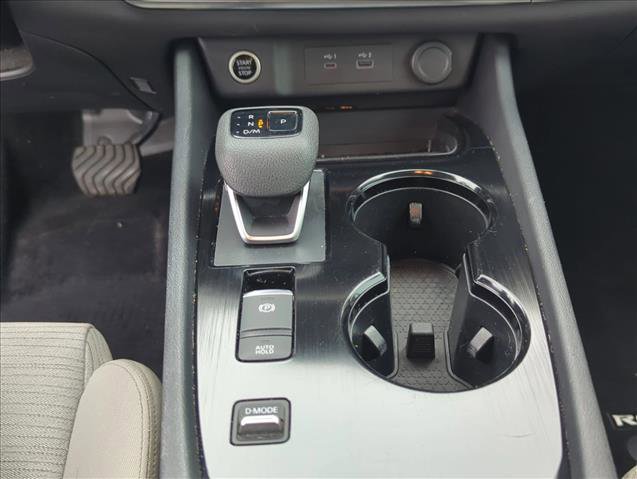 Used 2023 Nissan Rogue SV image 11