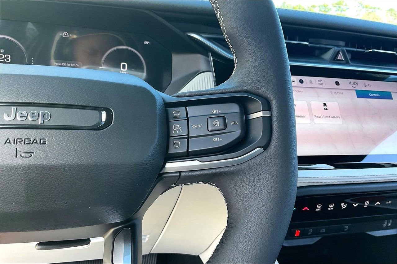 New 2026 Jeep Cherokee Limited image 27