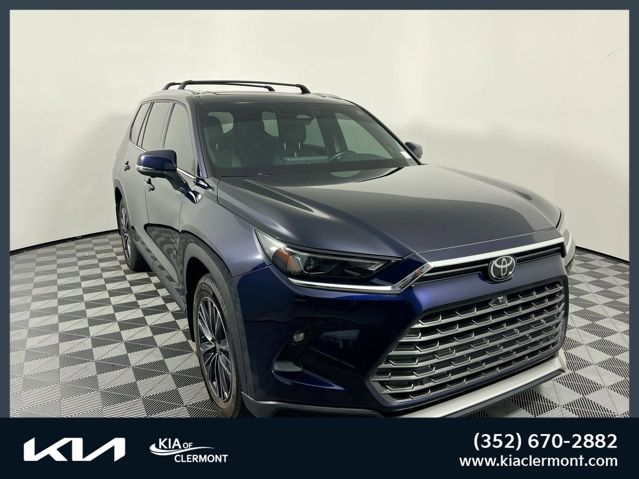 Used 2024 Toyota Grand Highlander AWD Hybrid image 1