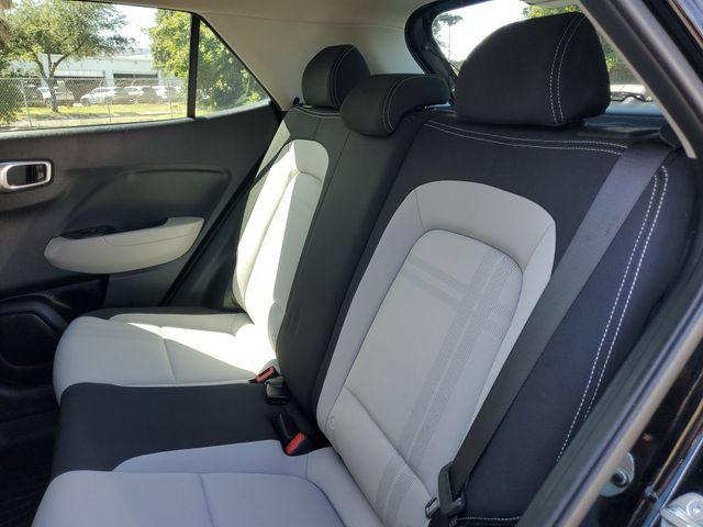 Used 2024 Hyundai Venue SEL FWD image 10