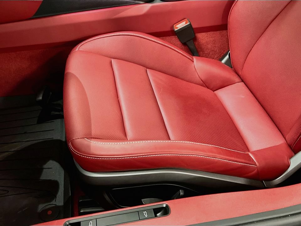 Certified 2024 Porsche 911 Targa 4 AWD/4WD image 21