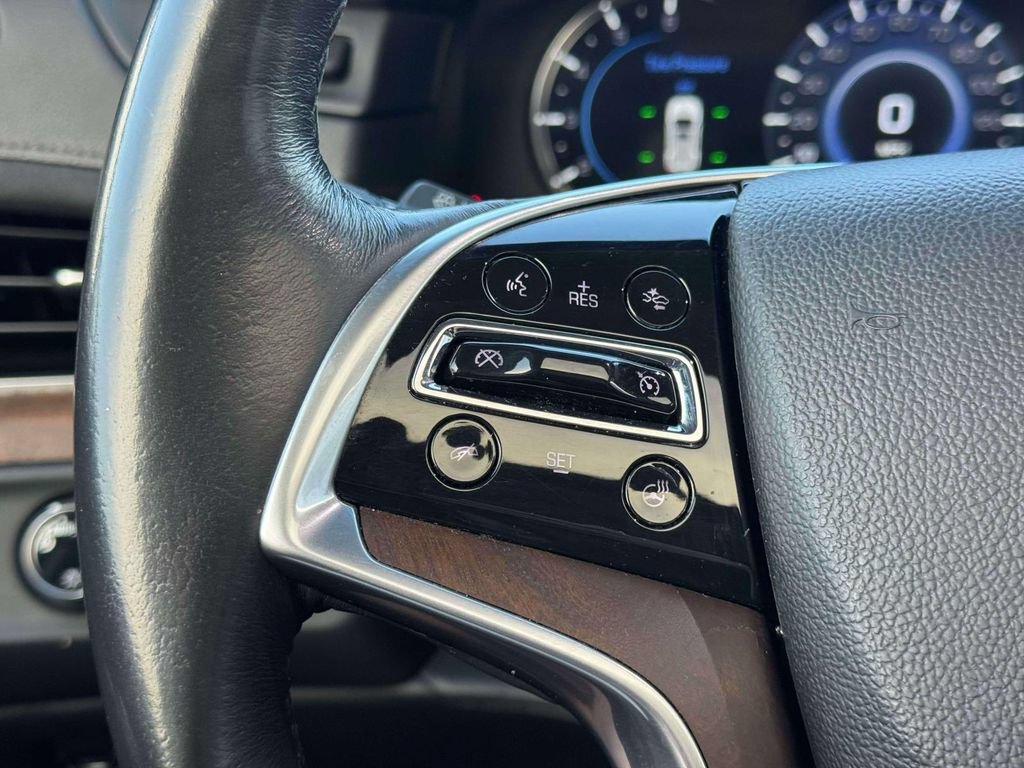 Used 2018 Cadillac Escalade Premium Luxury AWD/4WD image 25