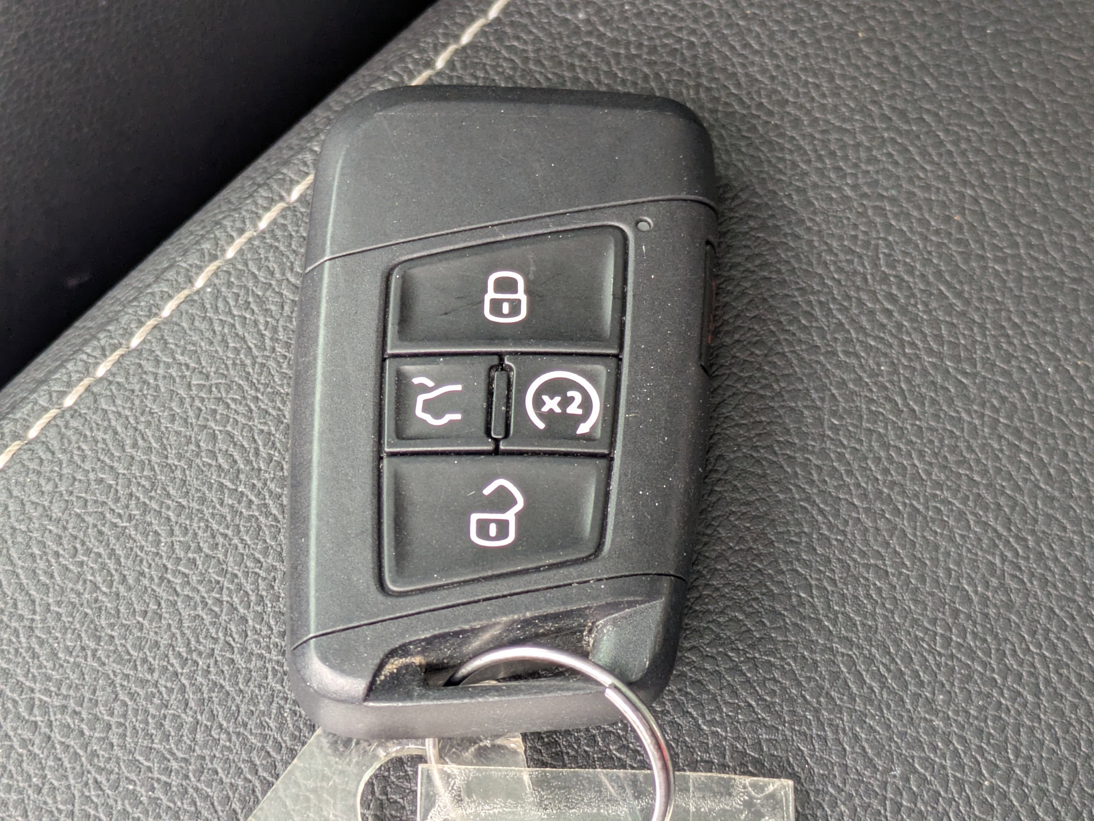 Used 2021 Volkswagen Tiguan SEL image 16