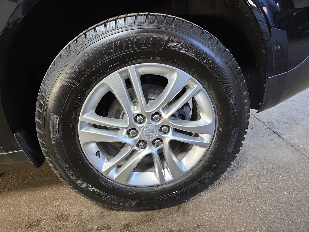 Used 2018 Buick Enclave Essence w/ Trailering Package FWD image 39