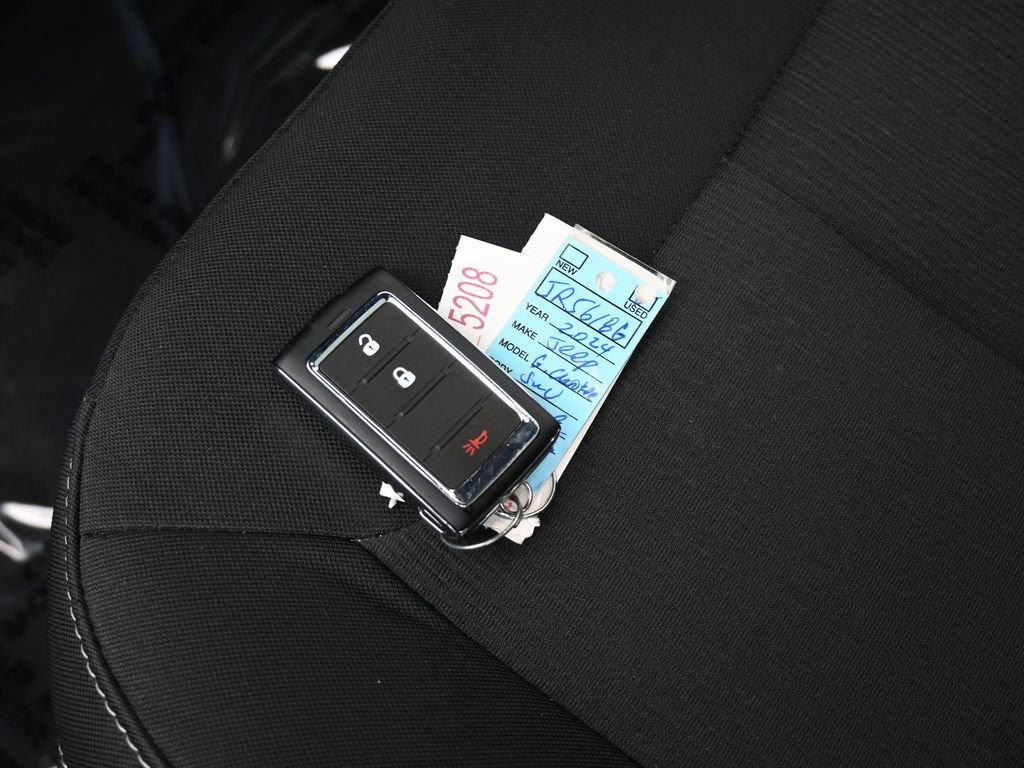 Used 2024 Jeep Grand Cherokee L Laredo image 17