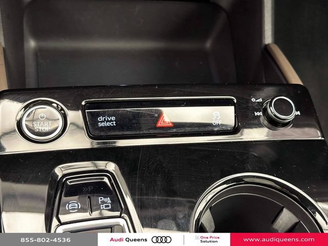 Used 2025 Audi A6 e-tron Premium w/ Ultra Package AWD/4WD image 26