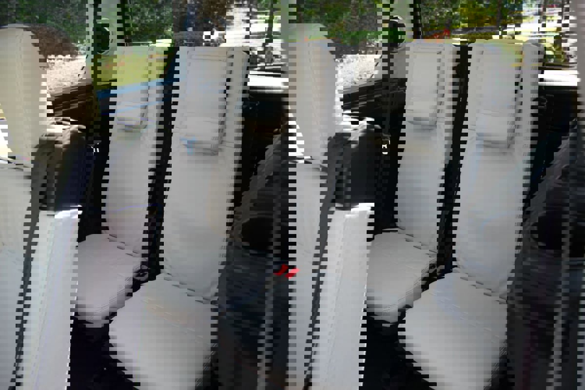 Used 2015 Land Rover LR4 HSE LUX image 31