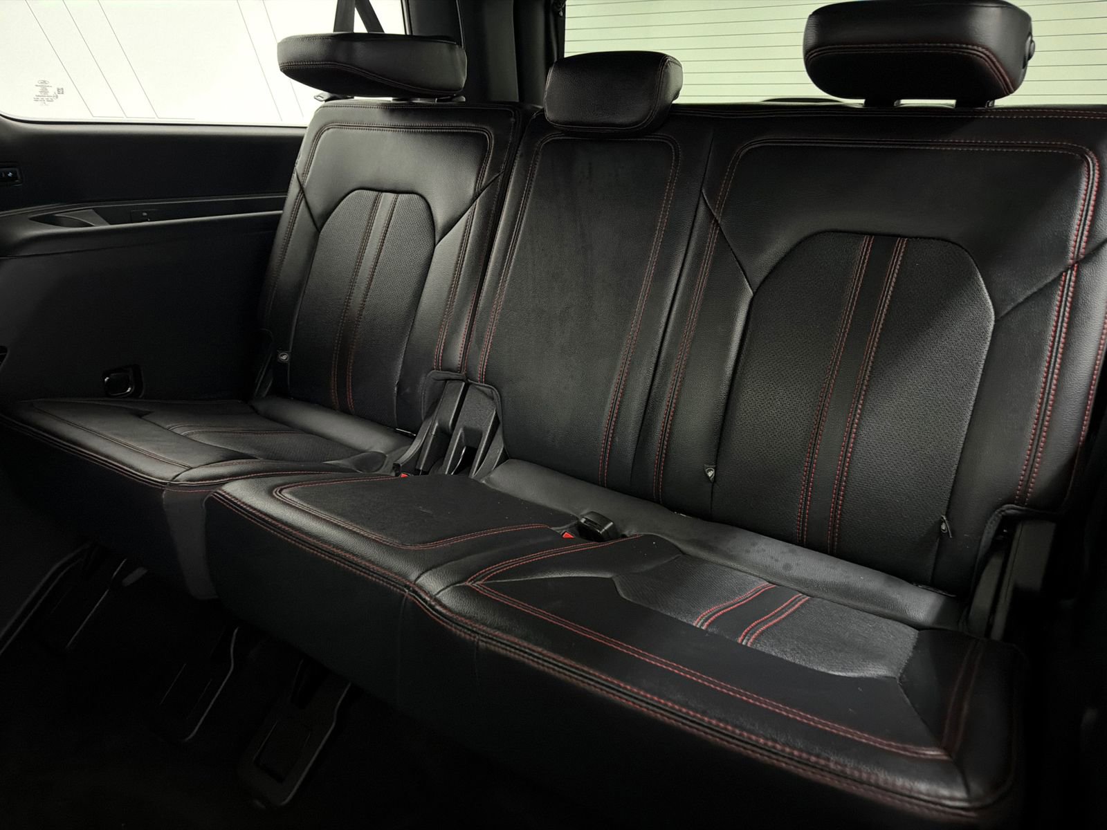 Used 2022 Ford Expedition Max Limited image 19