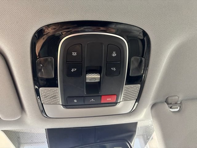 Used 2022 Hyundai Palisade SEL w/ 8P Bench Seat Package AWD/4WD image 39