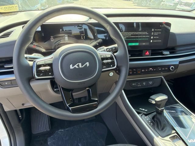 New 2026 Kia Carnival LX FWD image 14