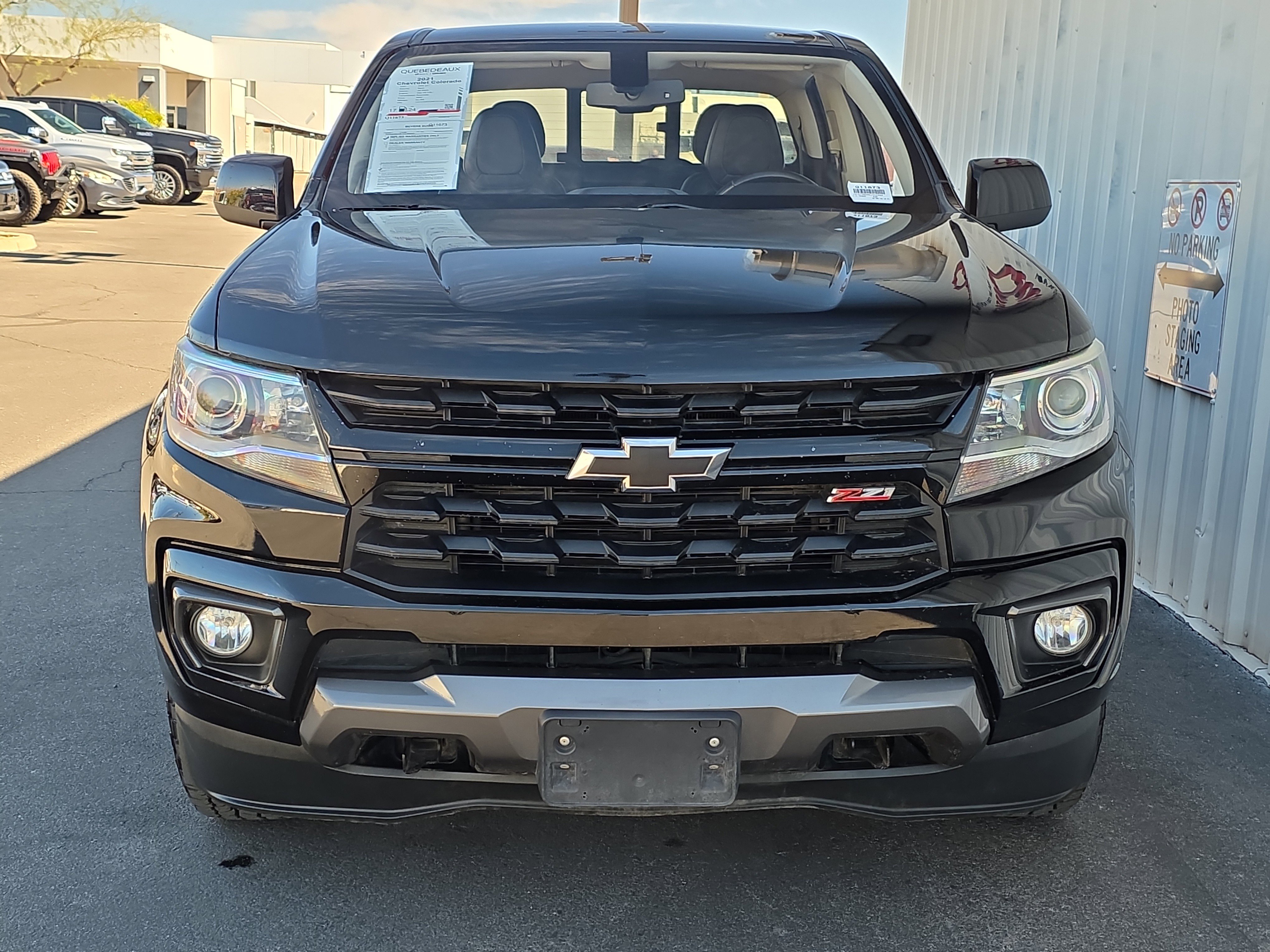 Used 2021 Chevrolet Colorado Z71 w/ Z71 Midnight Edition image 2