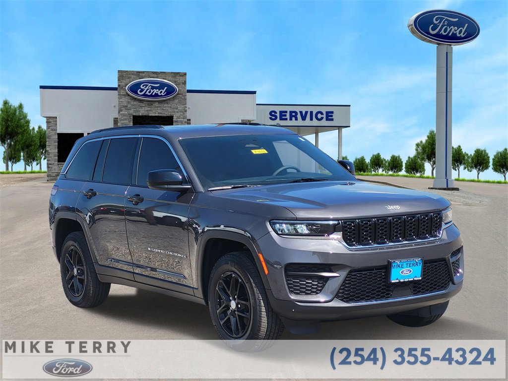 Used 2025 Jeep Grand Cherokee Laredo X w/ Luxury Tech Group I