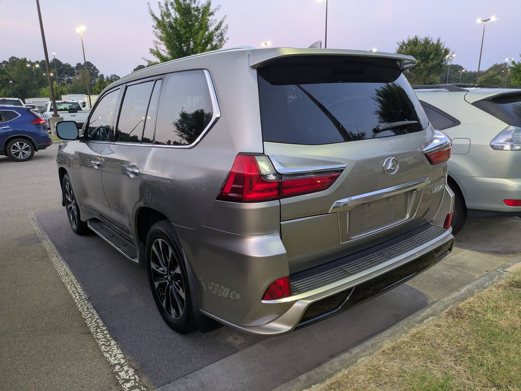 Used 2021 Lexus LX 570 4WD w/ Sport Package image 4