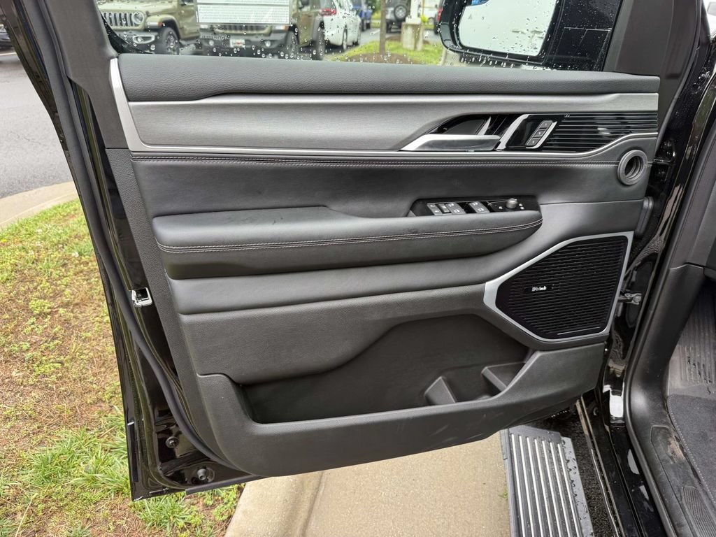 New 2026 Jeep Grand Wagoneer Limited w/ Premium Group II AWD/4WD image 31