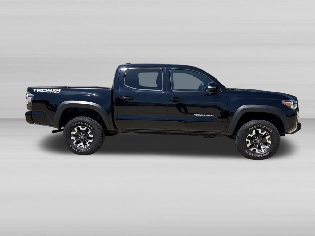 Used 2019 Toyota Tacoma TRD Off-Road w/ Technology Package AWD/4WD image 3