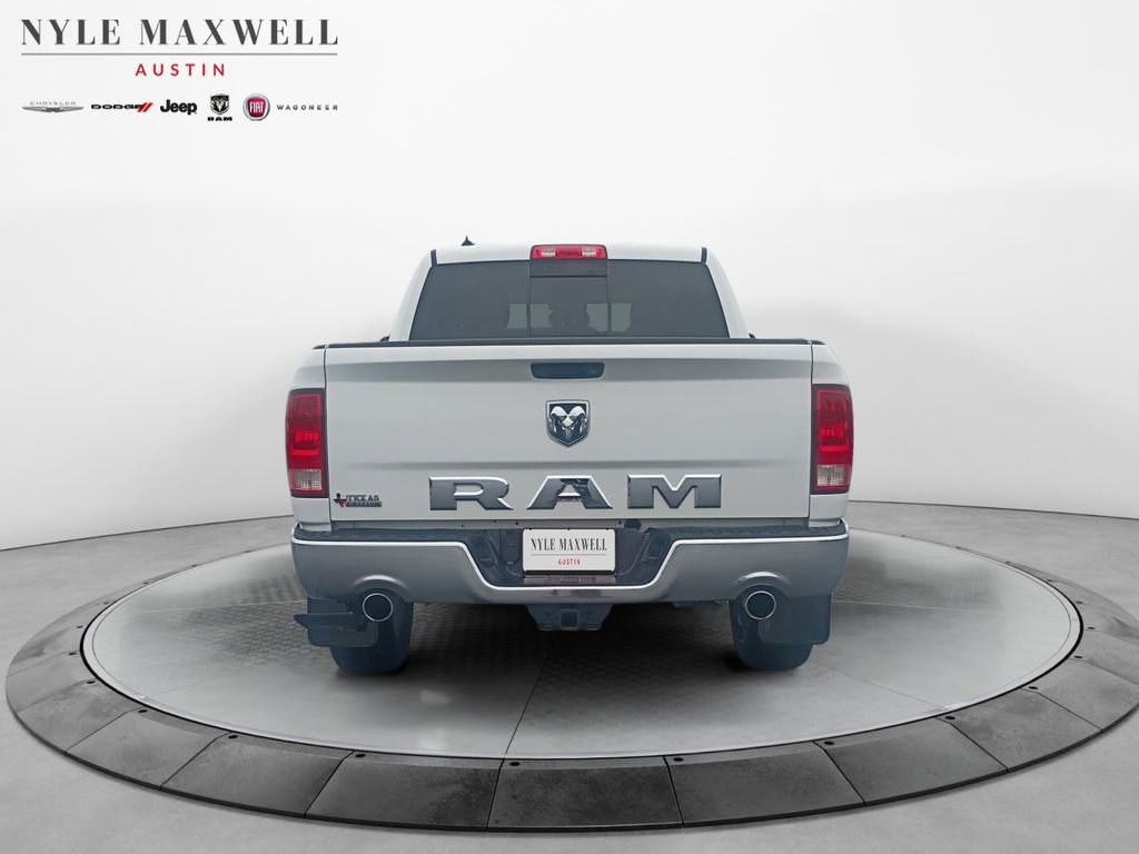 Used 2018 RAM 1500 SLT RWD image 15