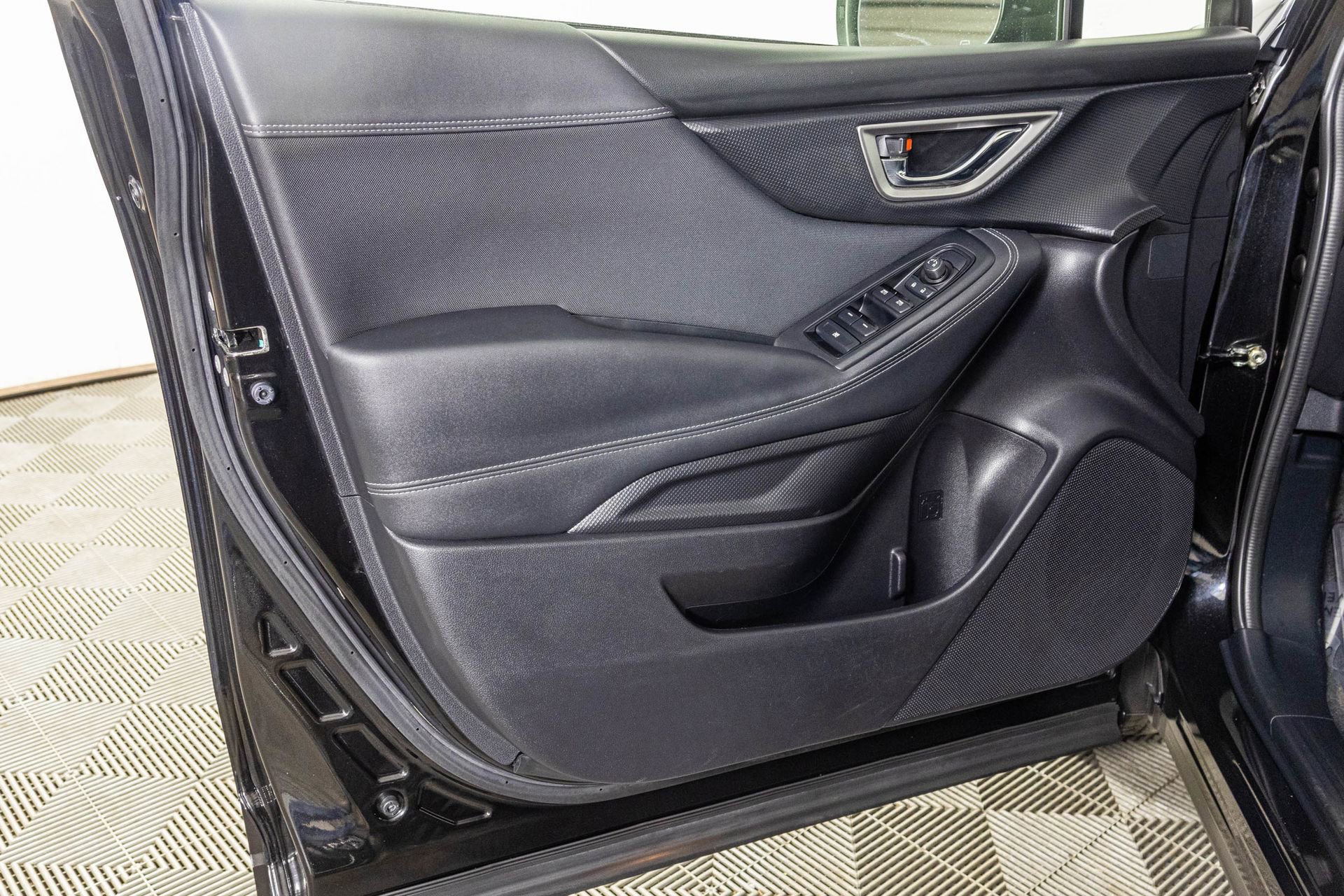 Used 2022 Subaru Forester Premium image 36