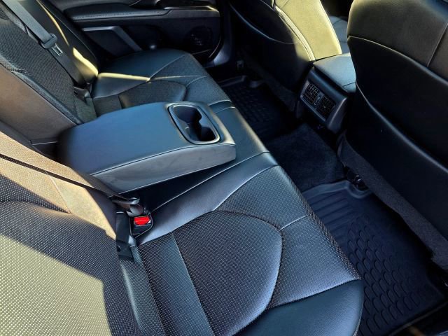 Used 2022 Toyota Camry XLE w/ Navigation Package image 32